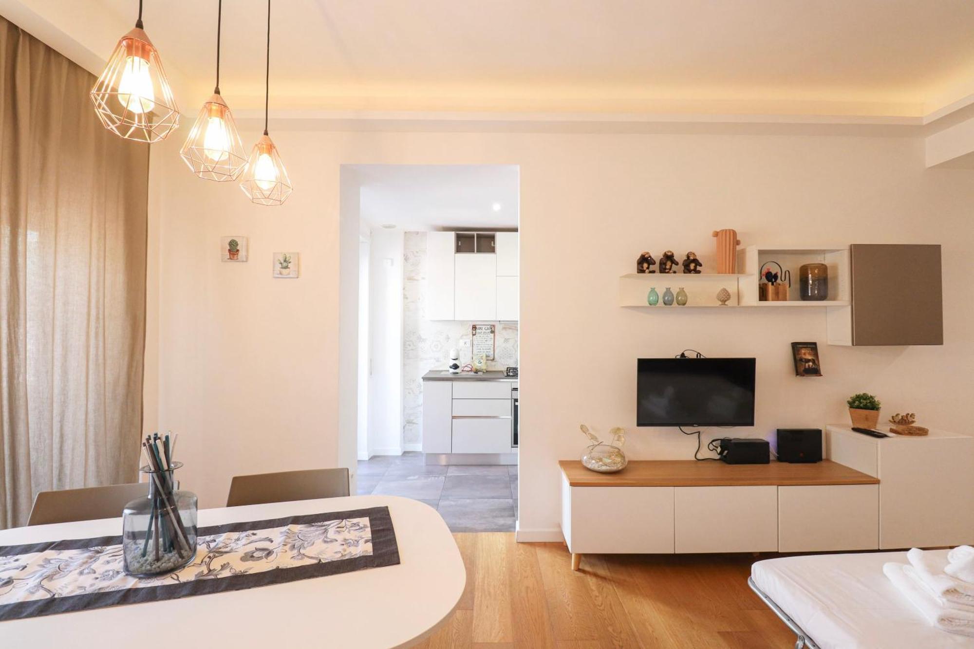 Stazione 5min- Moderno Ed Elegante Apartment Rom